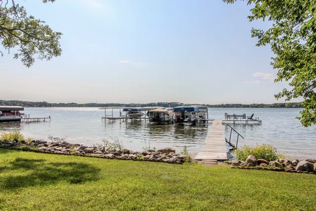 $549,900 | N4522 Park, Cambridge, WI 53523