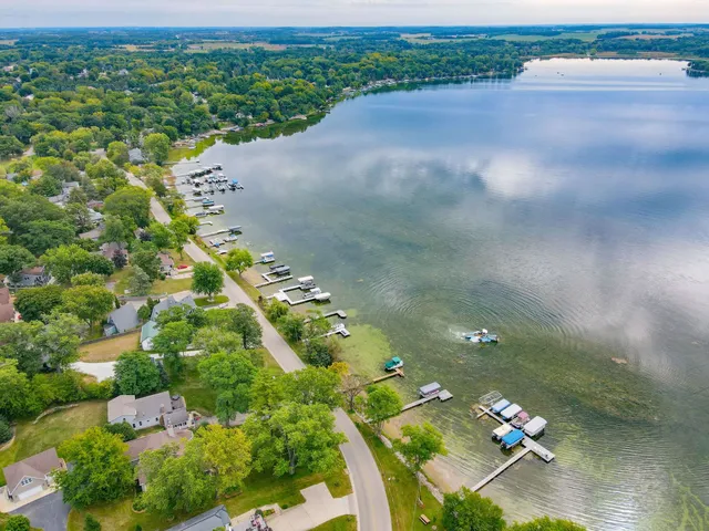 $549,900 | N4522 Park, Cambridge, WI 53523