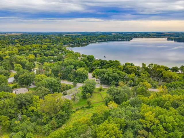 $549,900 | N4522 Park, Cambridge, WI 53523