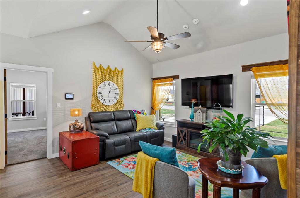 210 Stevens Street Bridgeport, TX 76426 - Photo 11 of 31