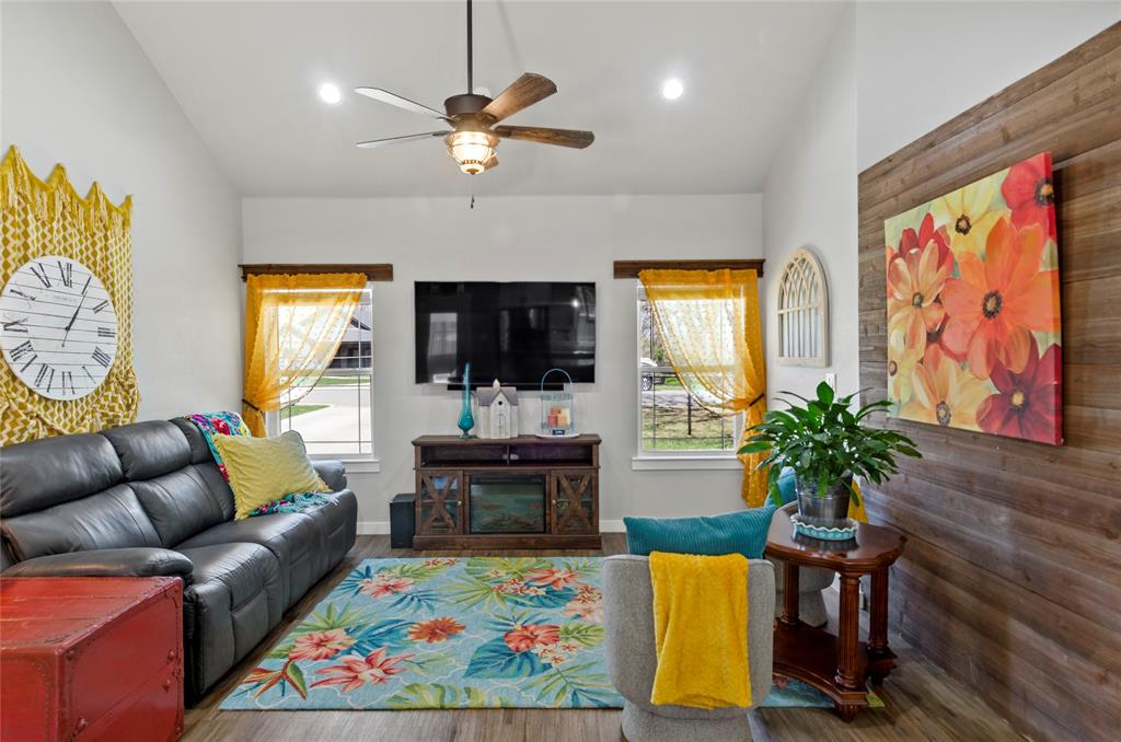 210 Stevens Street Bridgeport, TX 76426 - Photo 13 of 31