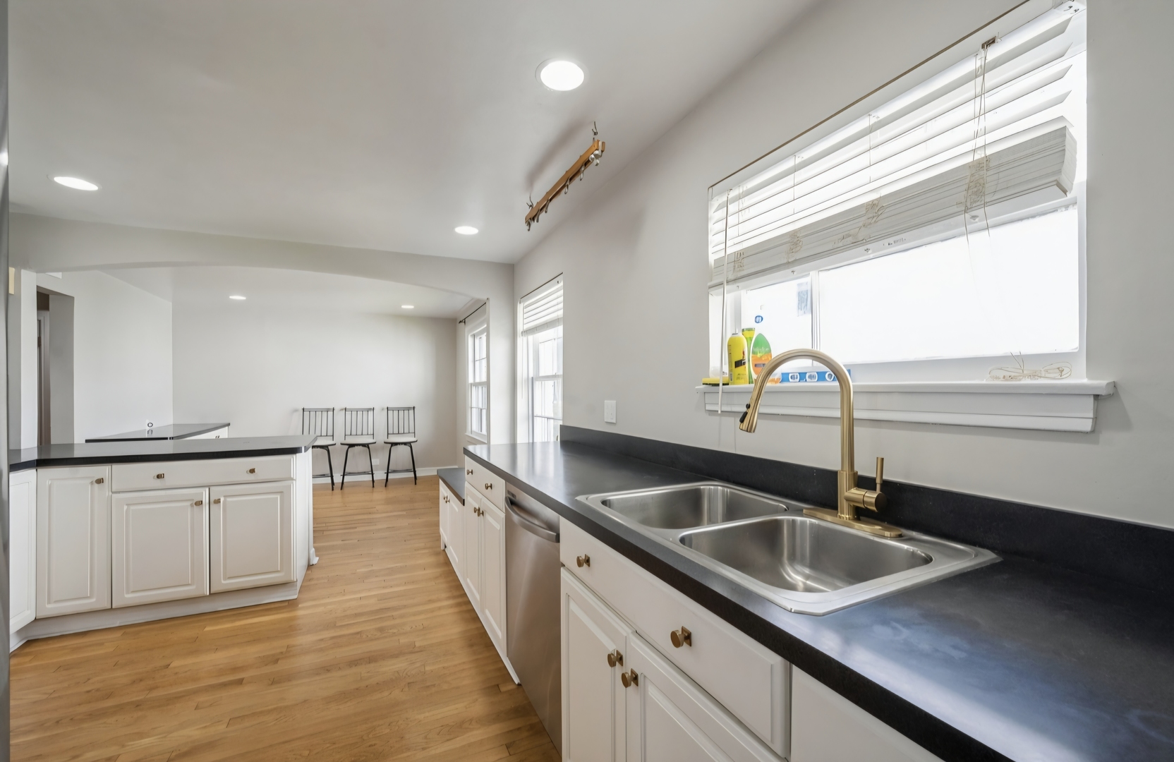 1578 McCraren Road Highland Park, IL 60035 - Photo 5 of 12