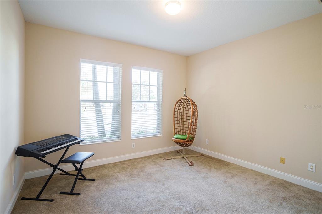 320 Ibisview Lane Apollo Beach, FL 33572 - Photo 23 of 30 a view of a livingroom with windows