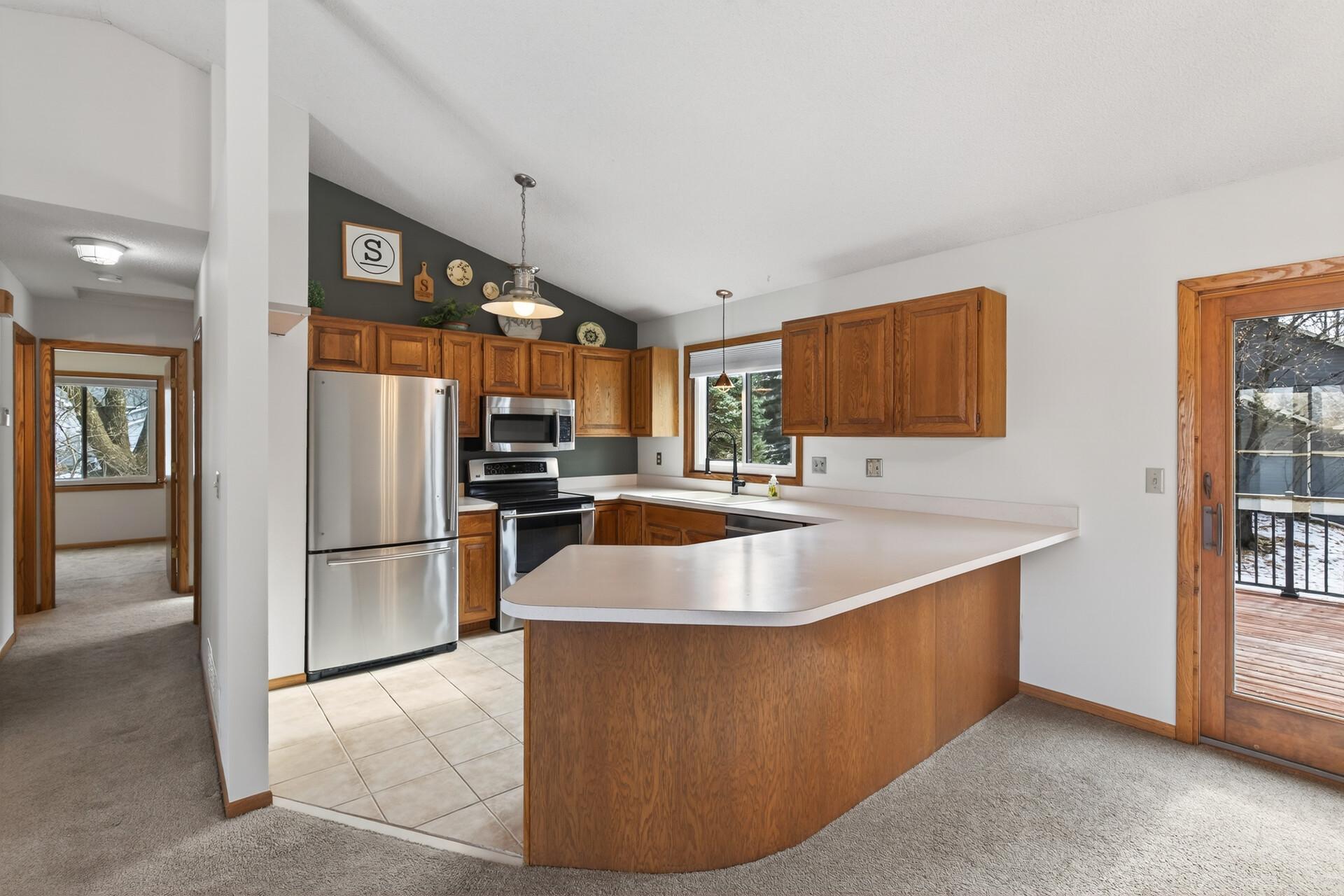 4076 States Avenue Eagan, MN 55123 - Photo 11 of 40