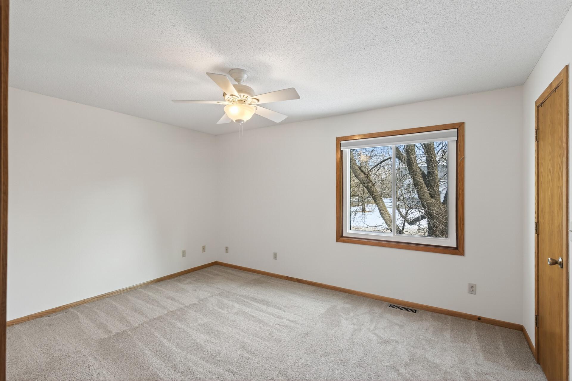 4076 States Avenue Eagan, MN 55123 - Photo 14 of 40