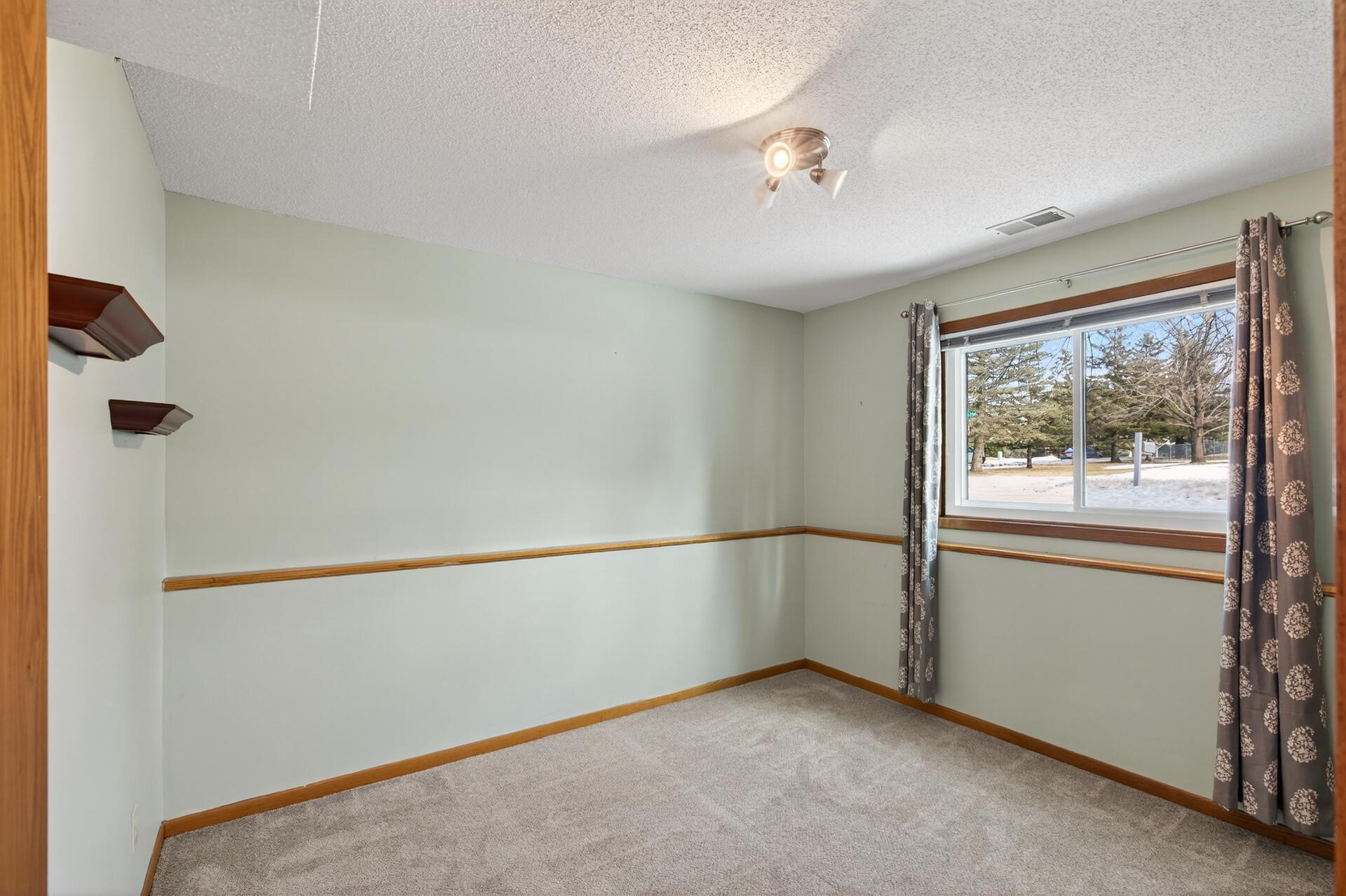 4076 States Avenue Eagan, MN 55123 - Photo 23 of 40