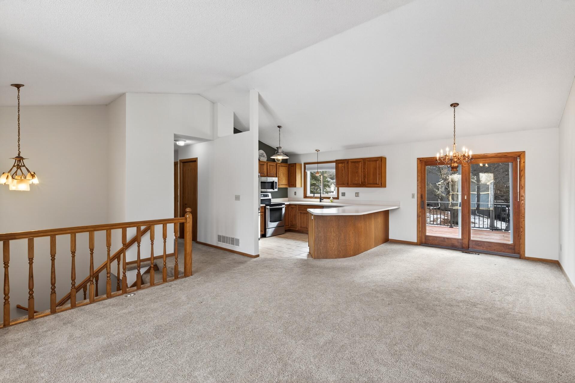 4076 States Avenue Eagan, MN 55123 - Photo 8 of 40