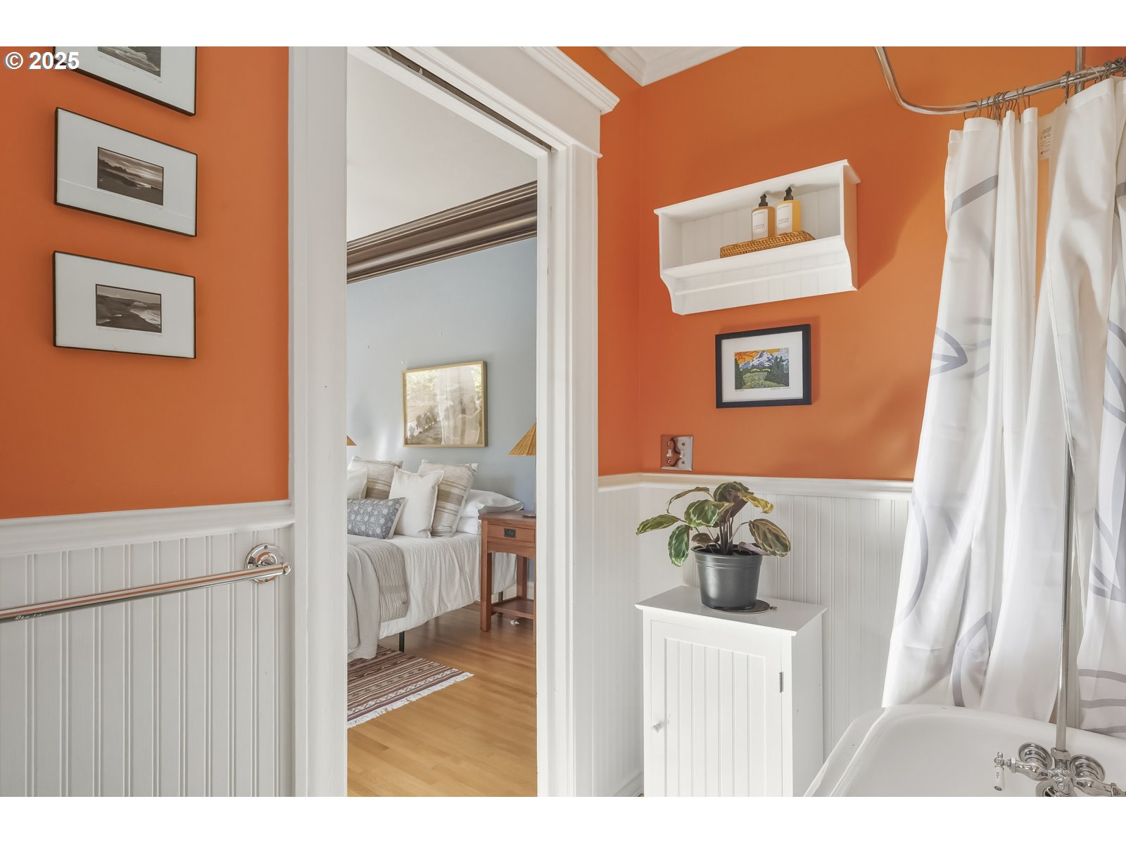 2744 Northeast 16th Avenue Portland, OR 97212 - Photo 18 of 47 a view of living room
