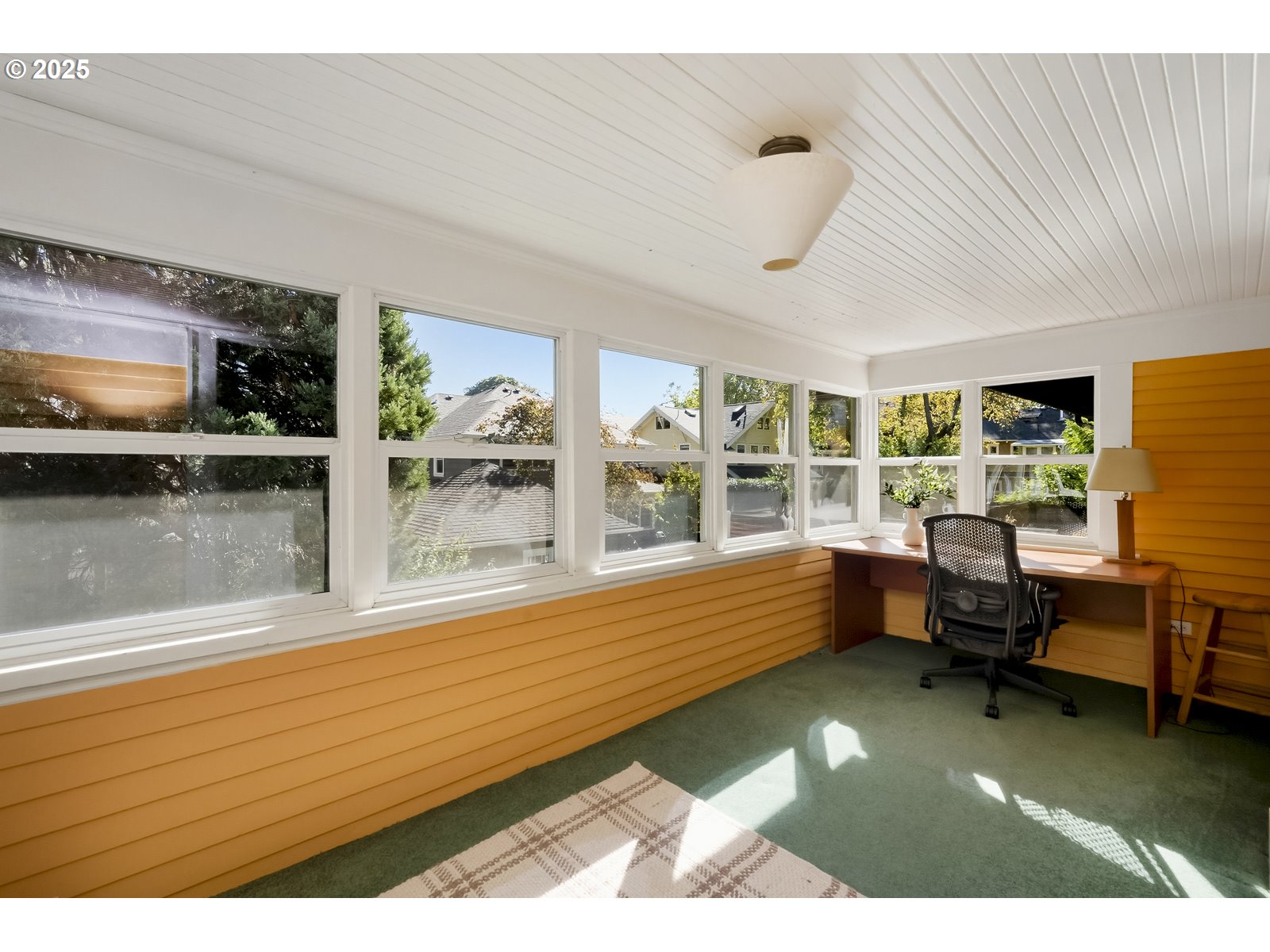2744 Northeast 16th Avenue Portland, OR 97212 - Photo 28 of 47 a view of a room and window