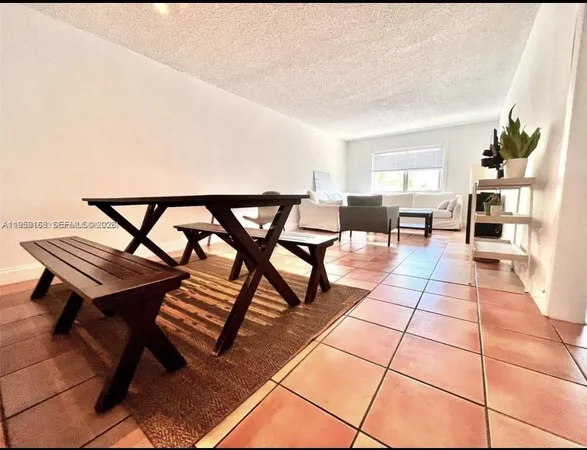 $549,000 | Key Biscayne Condominiums, Key Biscayne, FL 33149