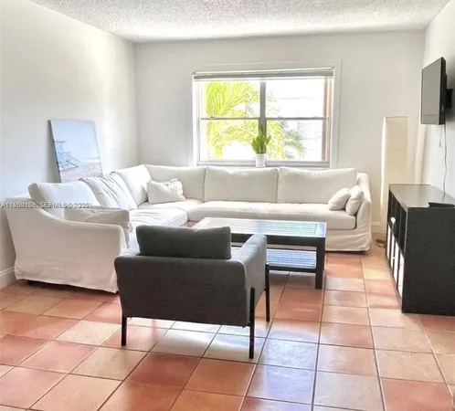 $549,000 | Key Biscayne Condominiums, Key Biscayne, FL 33149