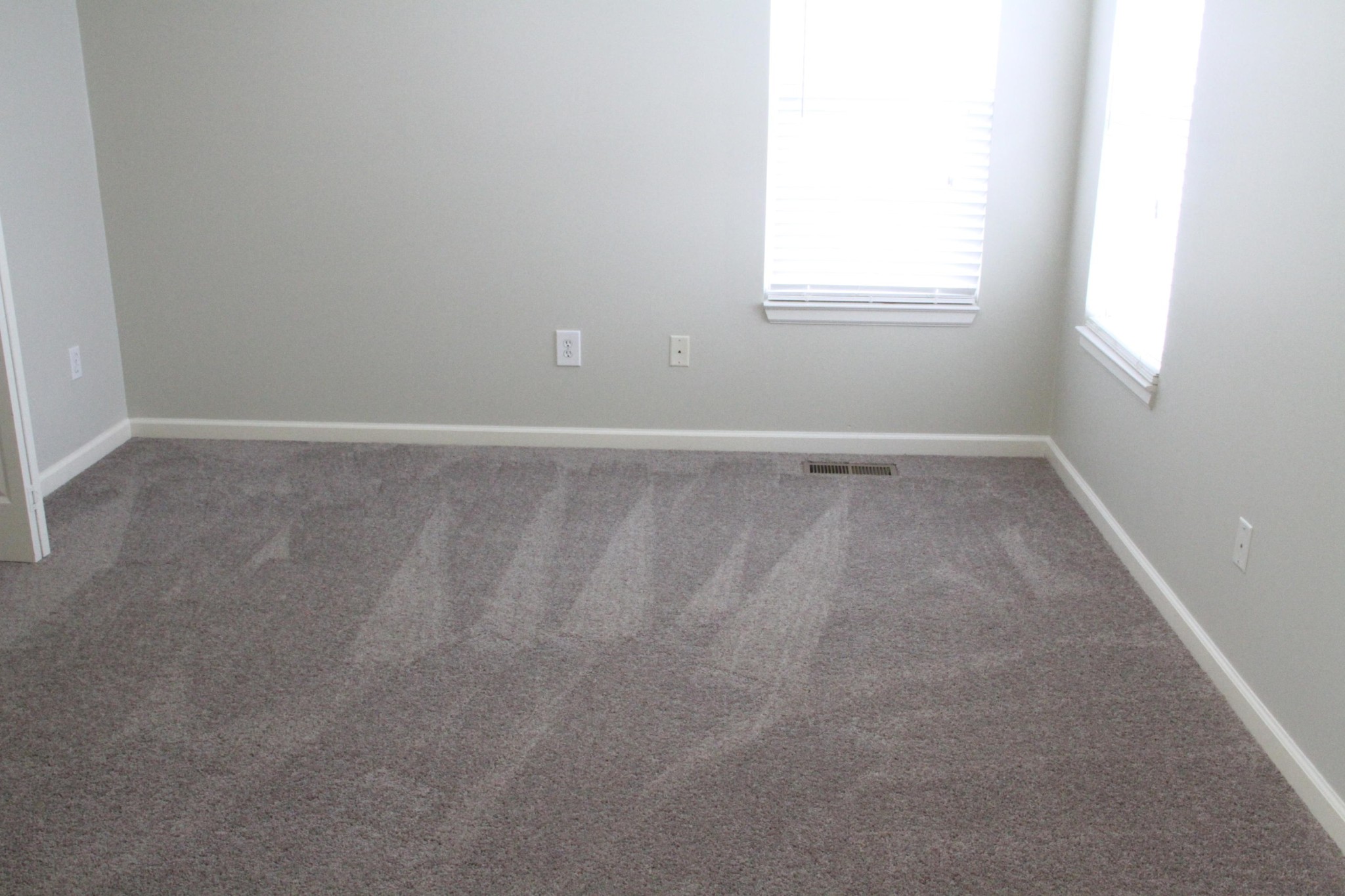 61612 Steekee Road Loudon, TN 37774 - Photo 17 of 23 an empty room with a window