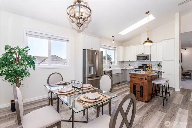 $910,000 | 14636 46th Avenue South, Tukwila, WA 98168