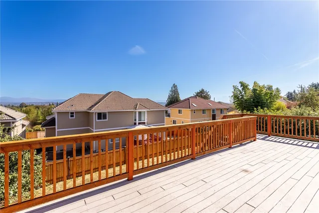 $910,000 | 14636 46th Avenue South, Tukwila, WA 98168