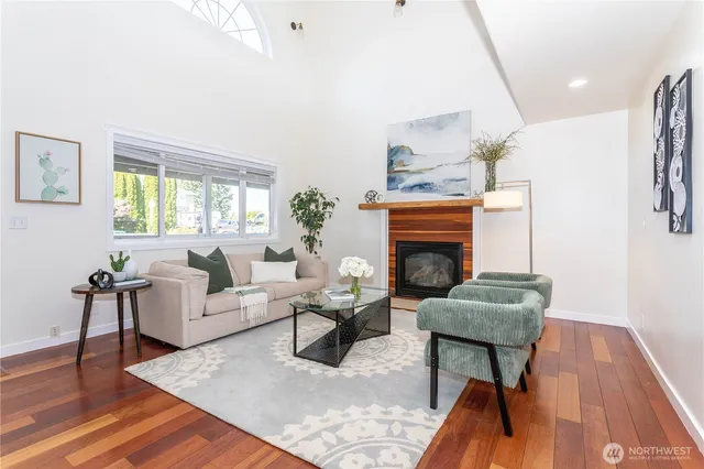 $910,000 | 14636 46th Avenue South, Tukwila, WA 98168