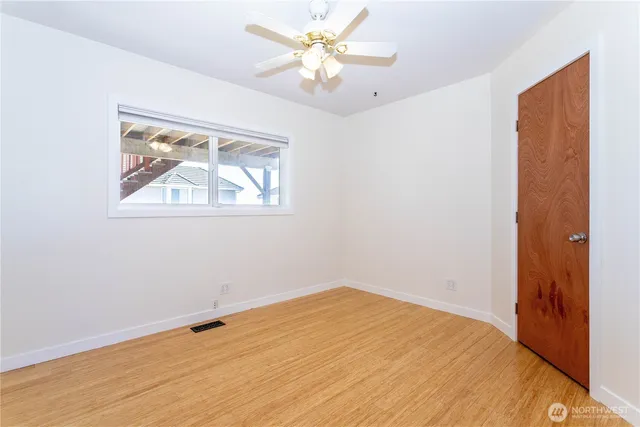 $910,000 | 14636 46th Avenue South, Tukwila, WA 98168