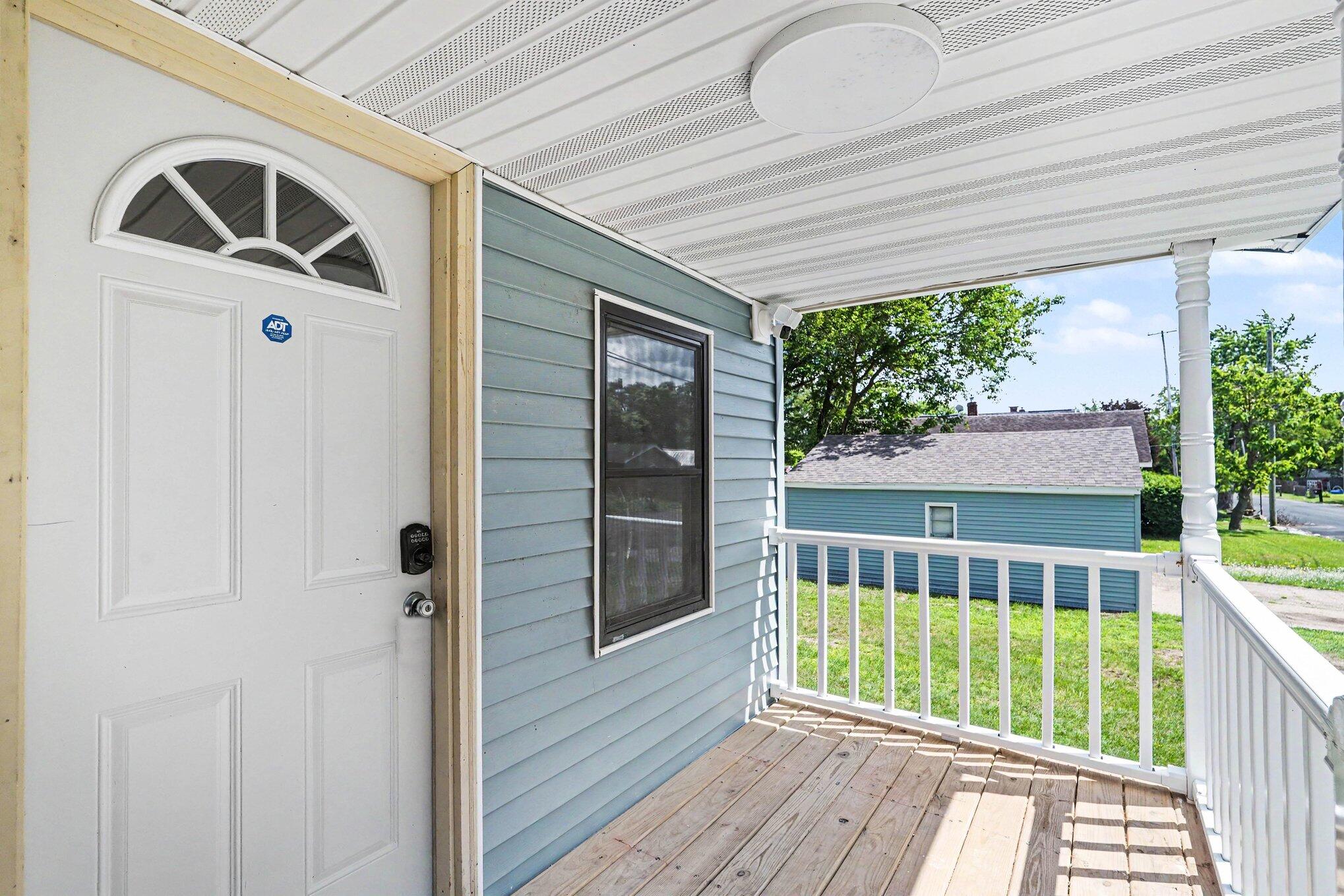 142 Rook Street Battle Creek, MI 49014 - Photo 5 of 35 005_file_9794