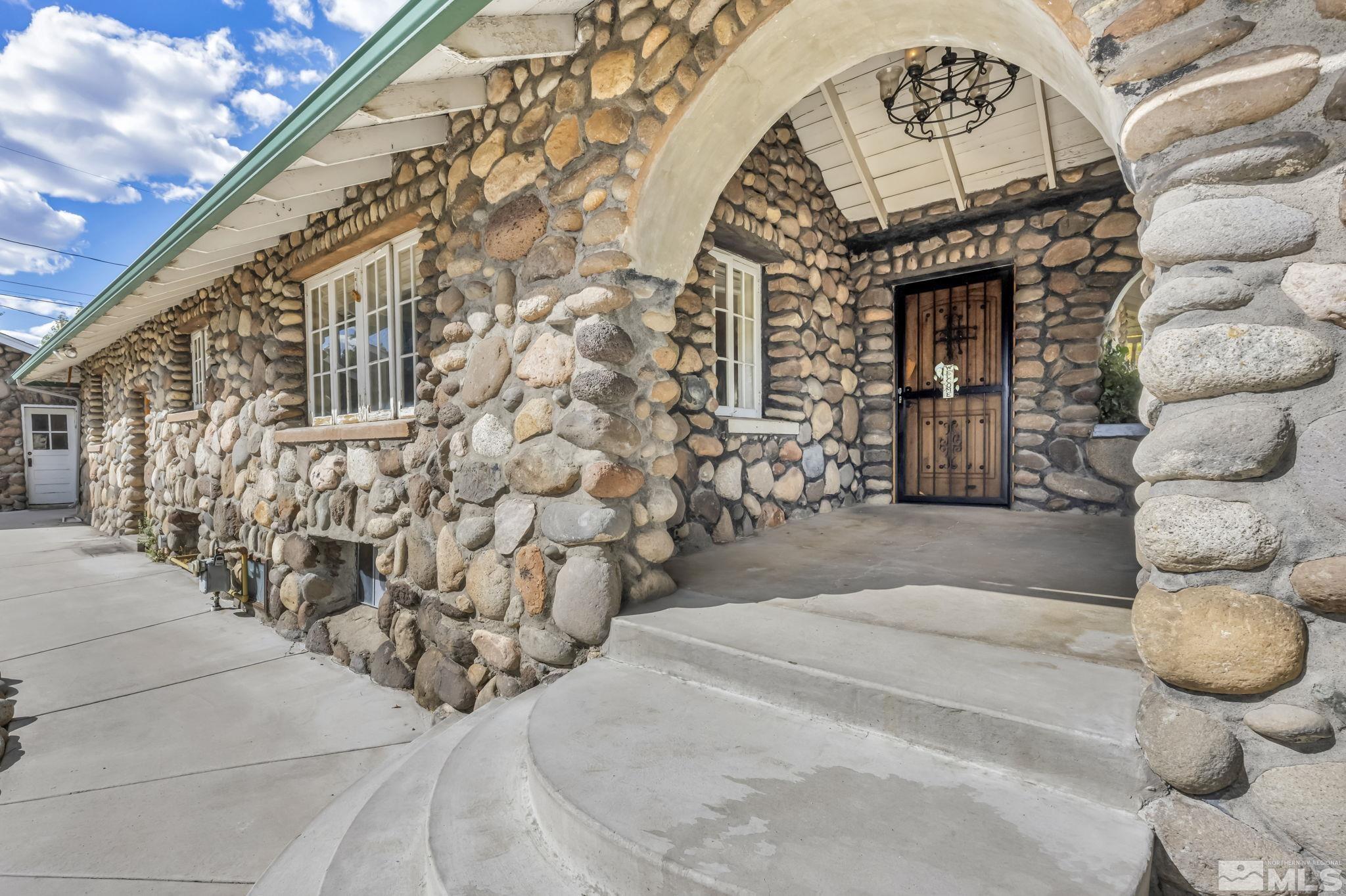 1035 Lander Street Reno, NV 89509 - Photo 4 of 40
