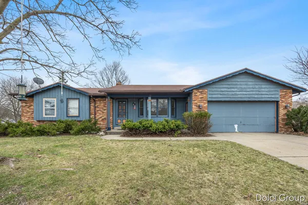 $299,900 | 5719 Bentbrook Drive Southeast, Kentwood, MI 49508