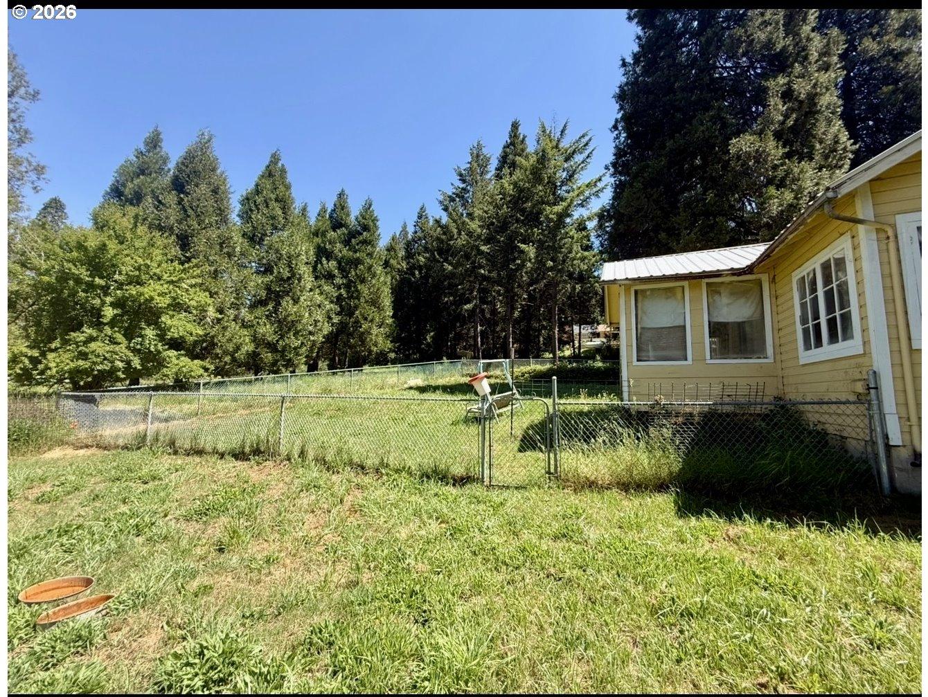 301 Humphrey Addition Road Glendale, OR 97442 - Photo 7 of 21 Gallery Image 7