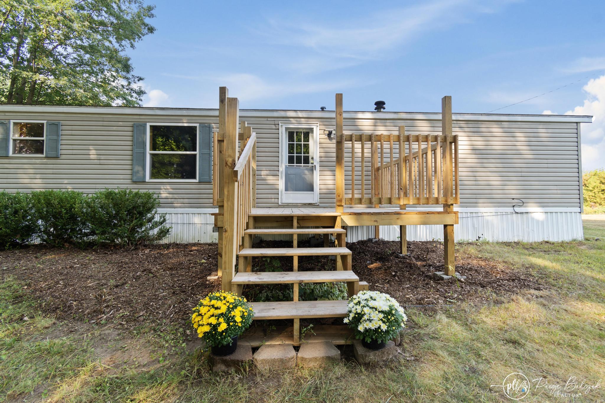 3226 South Grow Road Sidney, MI 48885 - Photo 2 of 24 DSC_0870