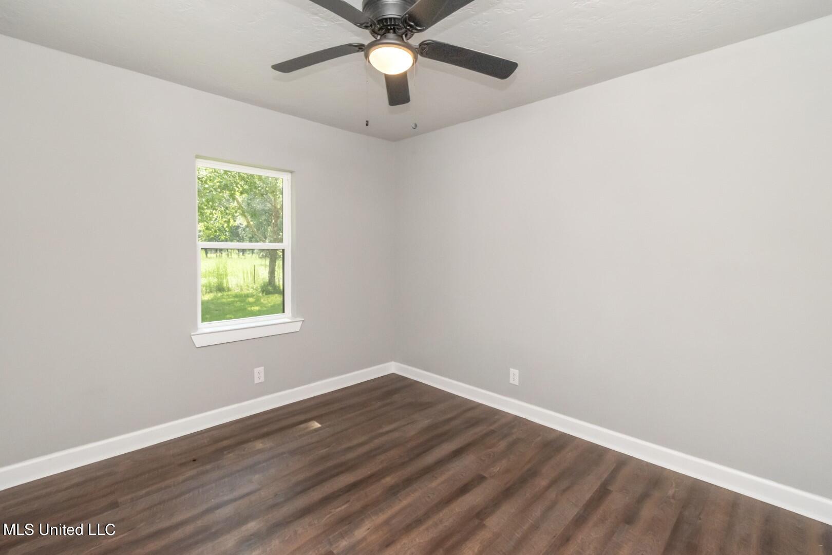 2624 Hardy Parker Road Moss Point, MS 39562 - Photo 16 of 25 DSC_1378 (Large)