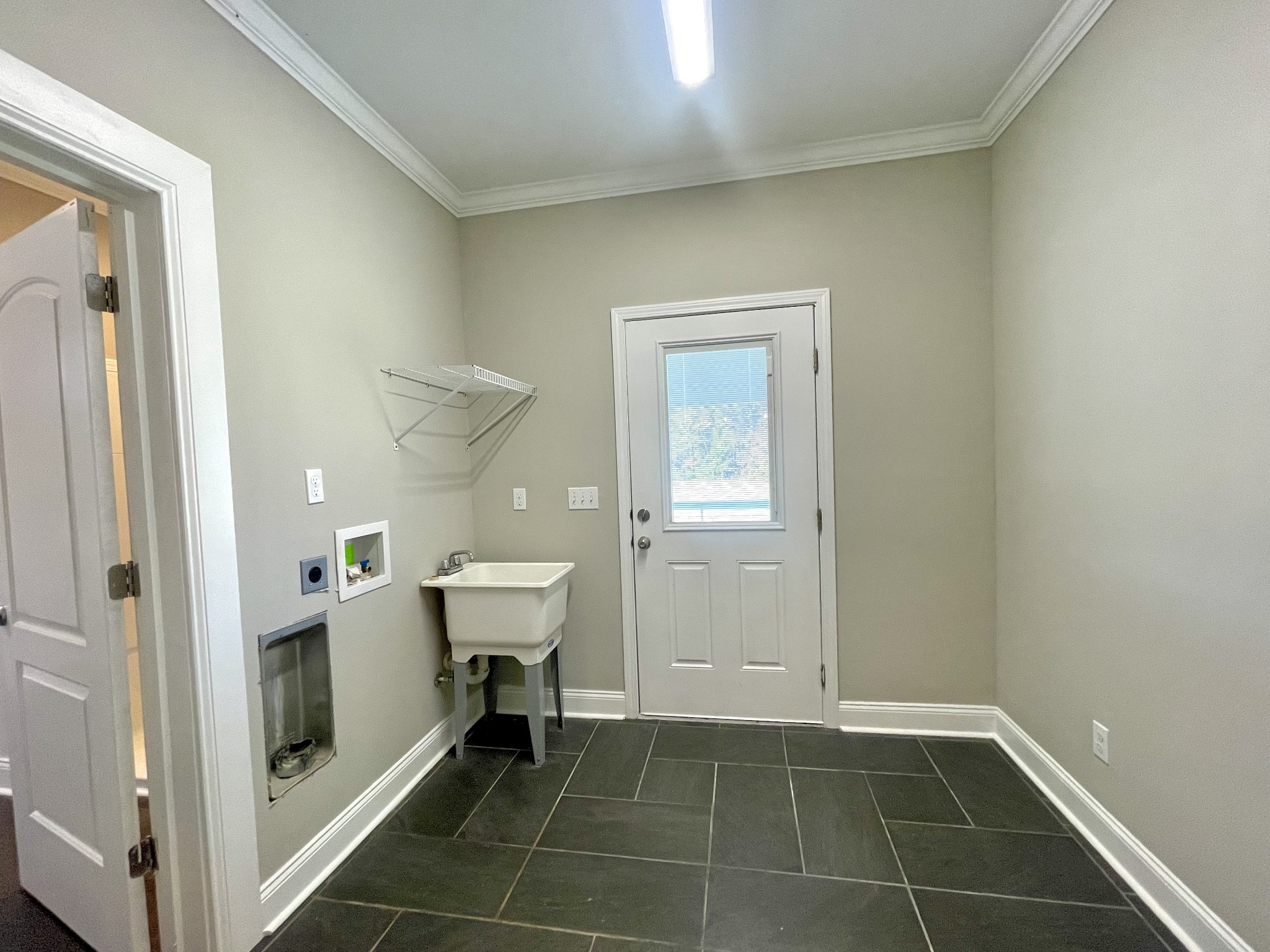 10591 Bell Station Road Oak Grove, KY 42262 - Photo 18 of 35 a view of an empty room and window