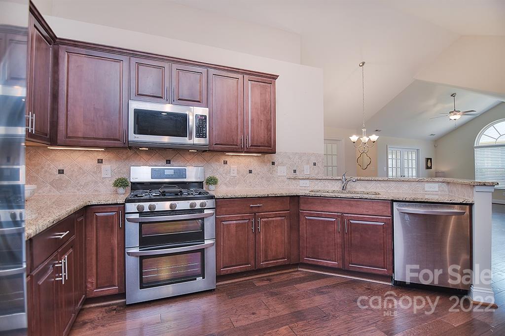 5225 Prosperity Ridge Road Charlotte, NC 28269 - Photo 17 of 35 Gallery Image 17