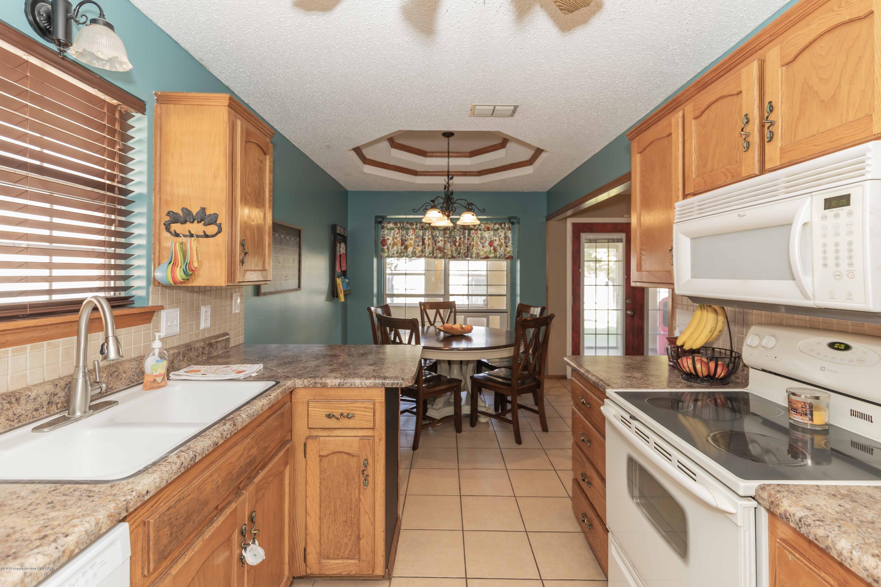 4208 Rincon Avenue Amarillo, TX 79110 - Photo 14 of 38 KITCHEN VIEW 3