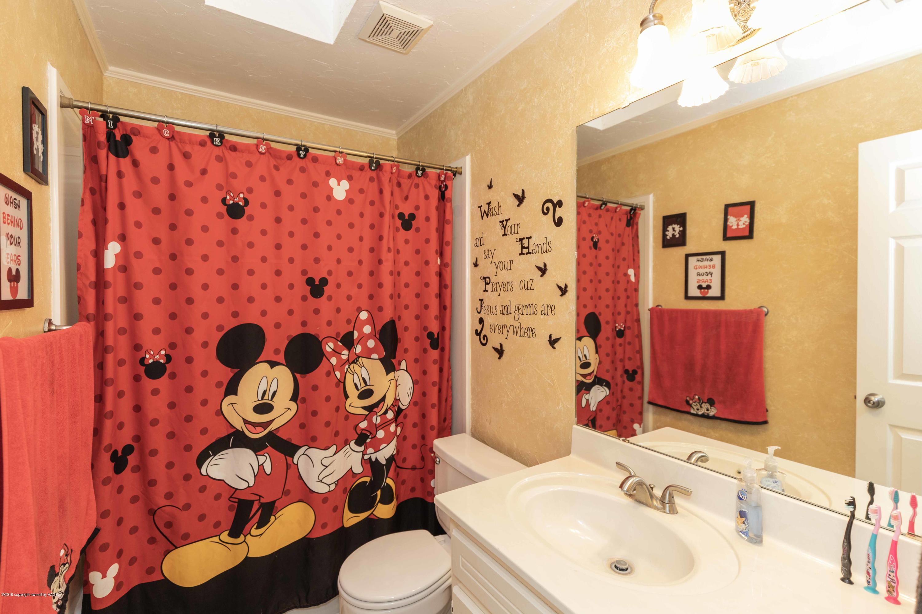 4208 Rincon Avenue Amarillo, TX 79110 - Photo 29 of 38 BATHROOM 2 VIEW 1