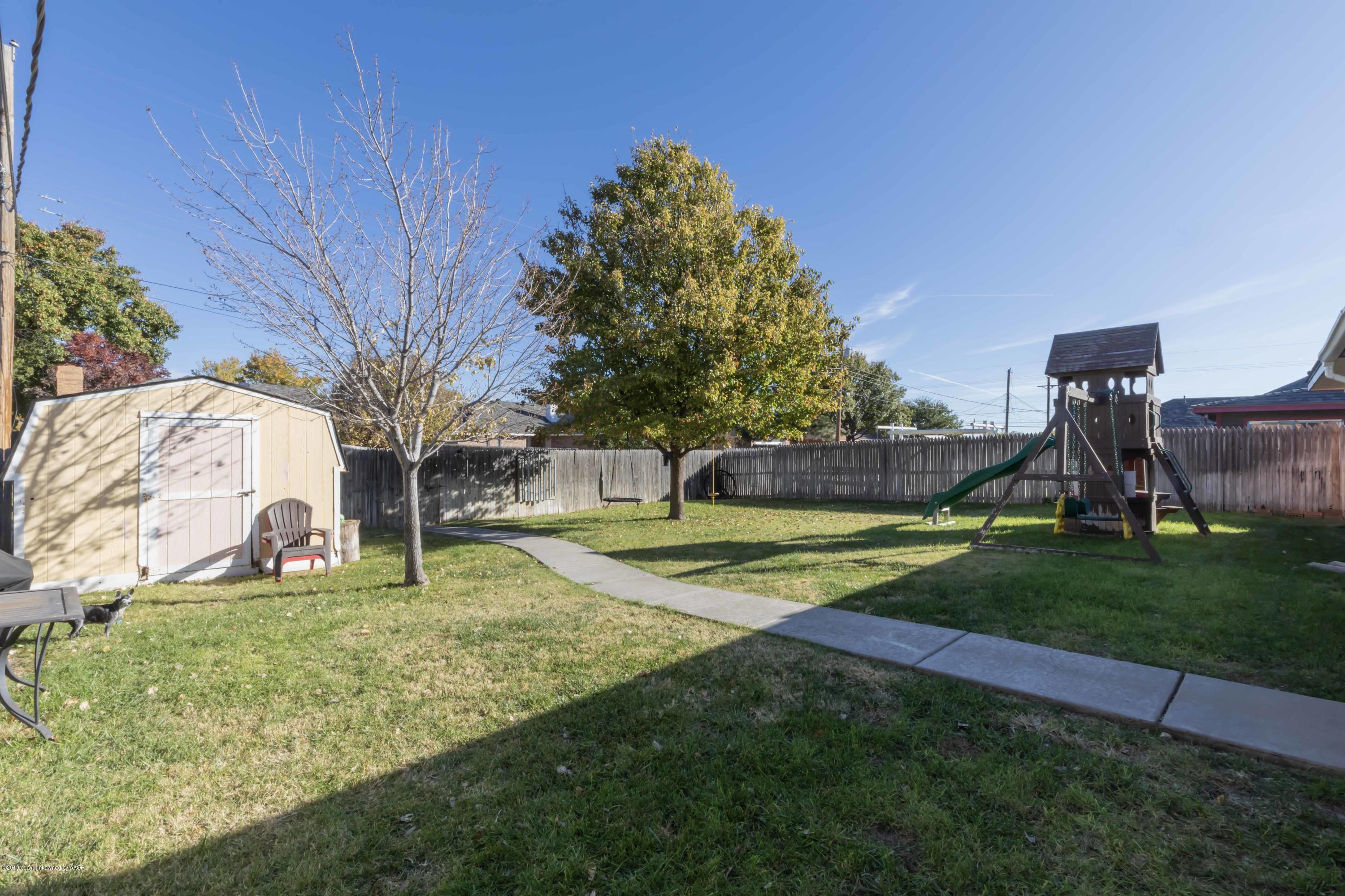 4208 Rincon Avenue Amarillo, TX 79110 - Photo 36 of 38 BACKYARD VIEW 1