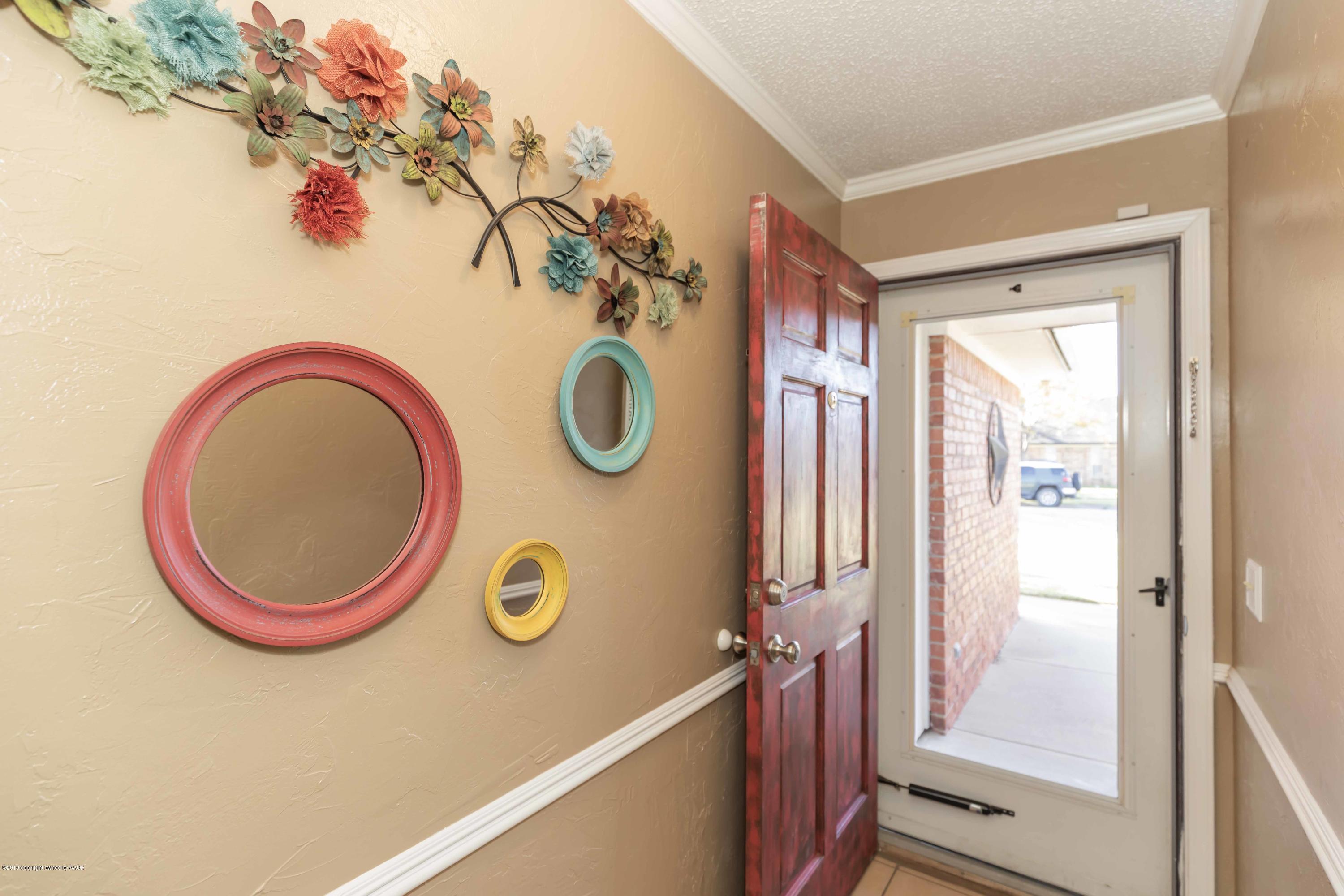 4208 Rincon Avenue Amarillo, TX 79110 - Photo 5 of 38 ENTRY