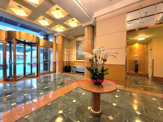 $3,550,000 | 301 West 57th Street, Unit 34C | Hell's Kitchen