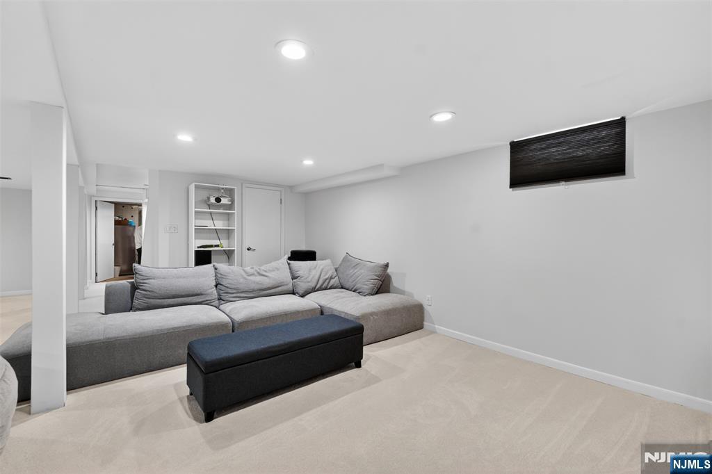 447 Van Dyke Street Ridgewood, NJ 07450 - Photo 21 of 29