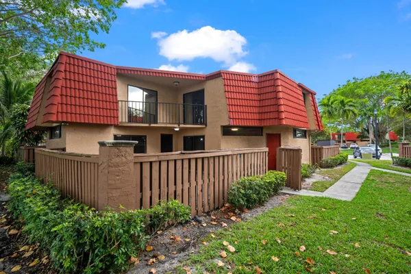 $2,400 | 8237 Severn Drive, Unit A, Boca Raton, FL 33433