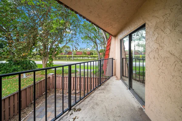 $2,400 | 8237 Severn Drive, Unit A, Boca Raton, FL 33433