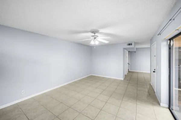 $2,400 | 8237 Severn Drive, Unit A, Boca Raton, FL 33433