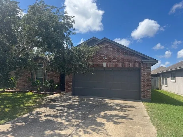 a front view of house with yard