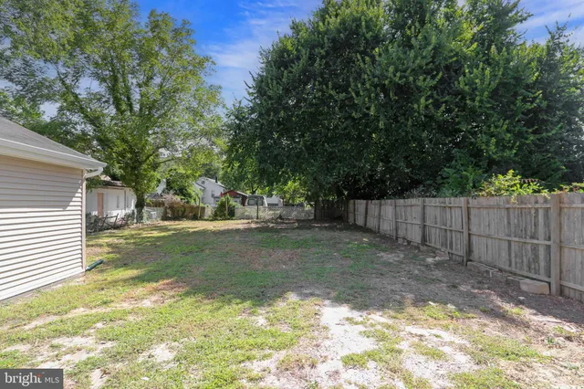 a house view with a outdoor space