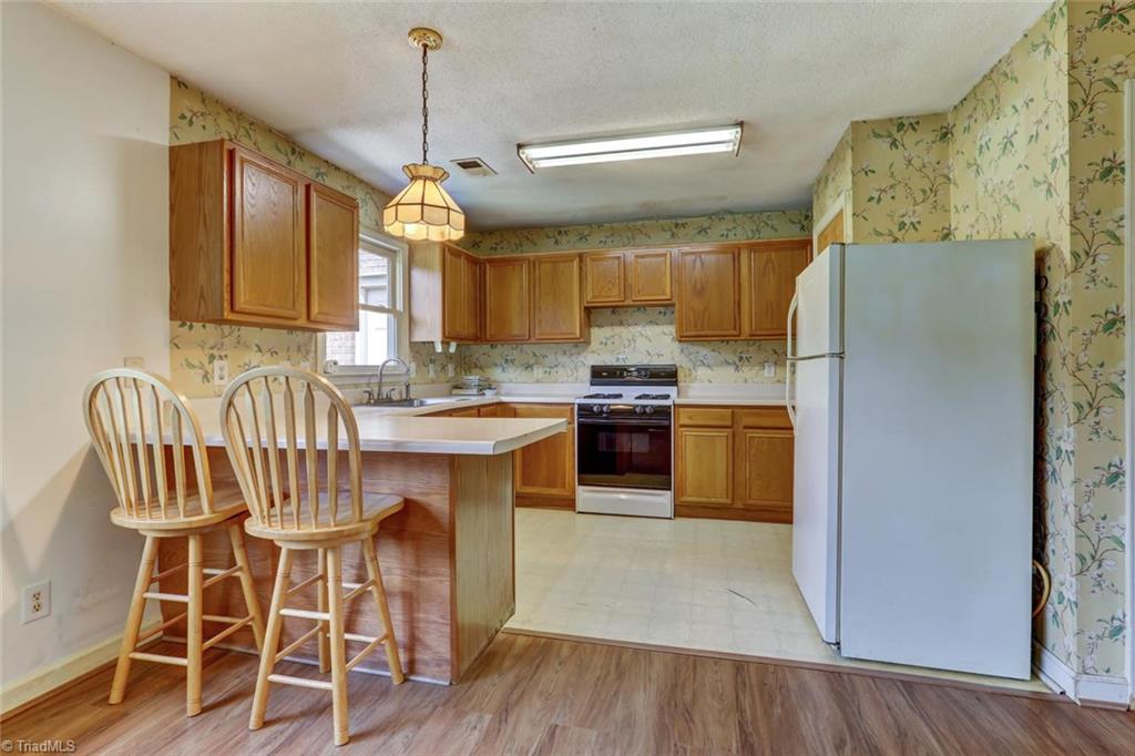 3389 Wayne White Road Climax, NC 27233 - Photo 23 of 30 Apartment: Kitchen / Breakfast bar
