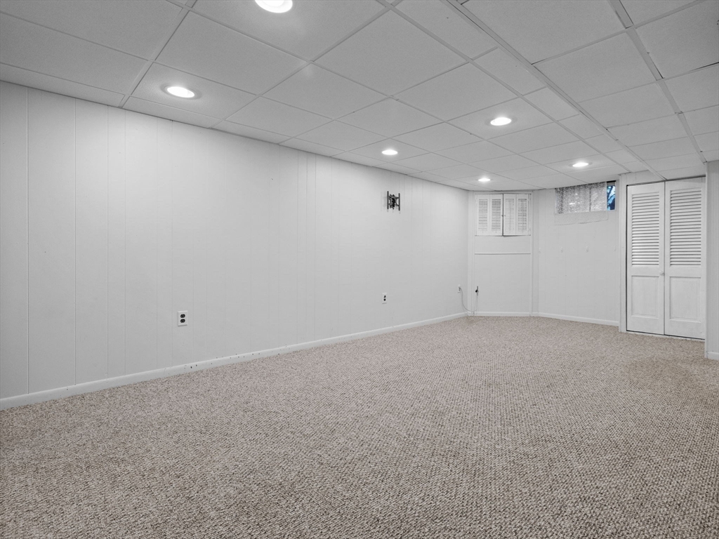 88 Lakeview Terrace Waltham, MA 02451 - Photo 9 of 14 Gallery Image 9