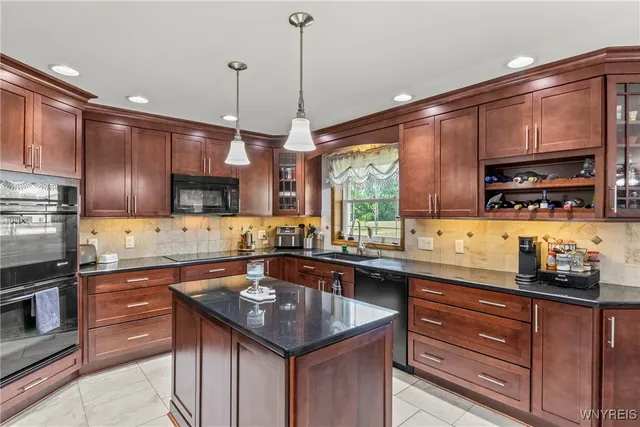 $749,499 | 354 Westwood Road, Lancaster, NY 14086