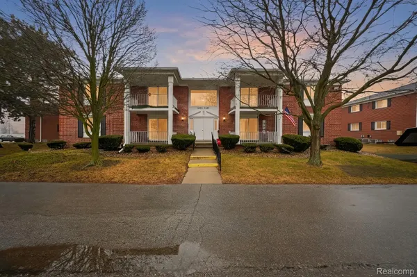 $125,000 | 1870 Fort Street, Unit 1, Riverview, MI 48193