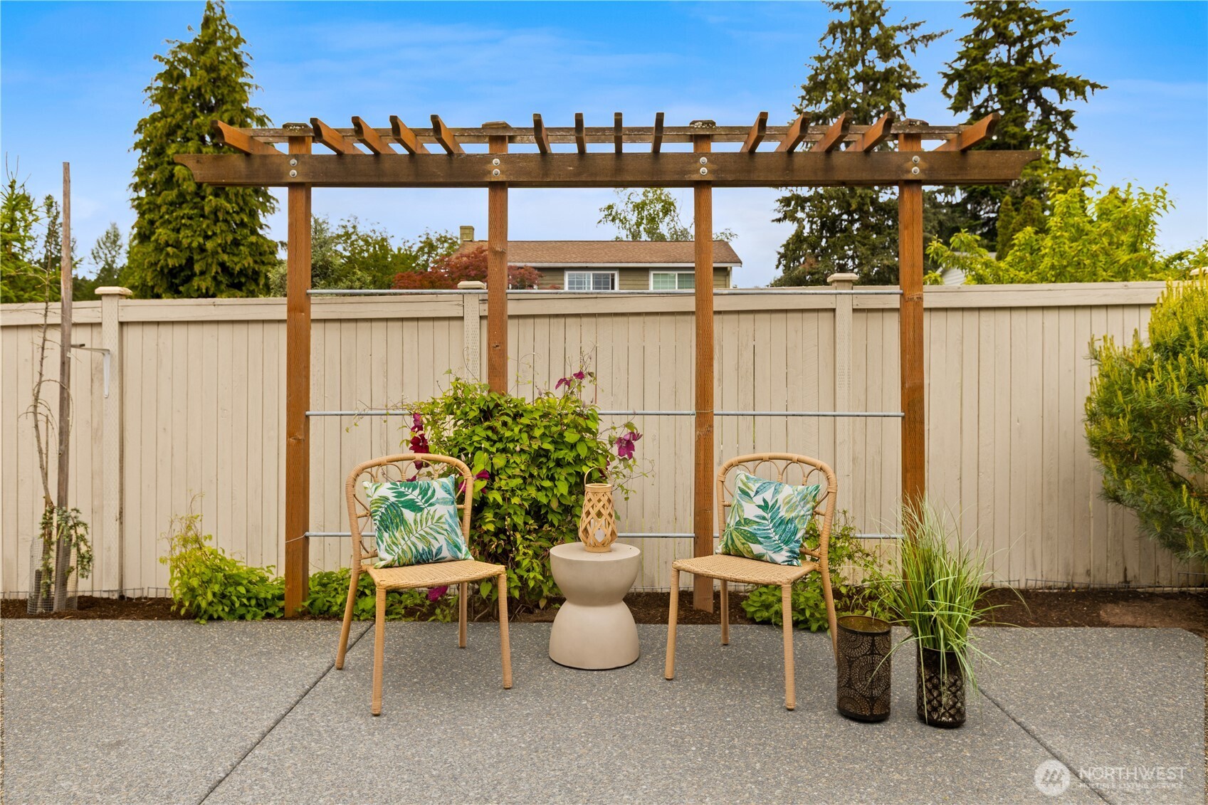 14518 112th Avenue Northeast Kirkland, WA 98034 - Photo 11 of 38