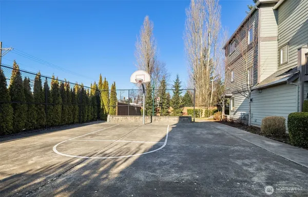 $3,200 | 1903 112th Place Southeast, Everett, WA 98208