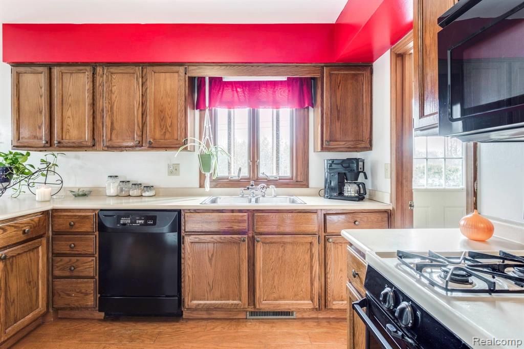 3610 North Road North Street, MI 48049 - Photo 13 of 30