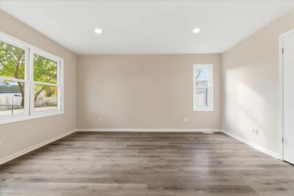 $1,800 | 37446 East Park Lane, Lake Villa, IL 60046