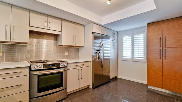 $1,395,000 | 7000 Gulf Drive, Unit 115, Holmes Beach, FL 34217