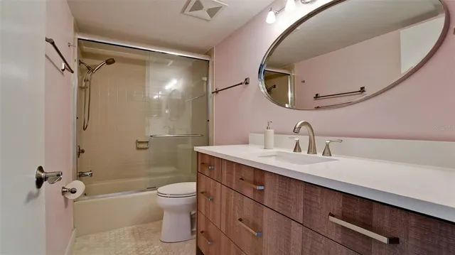 $1,395,000 | 7000 Gulf Drive, Unit 115, Holmes Beach, FL 34217