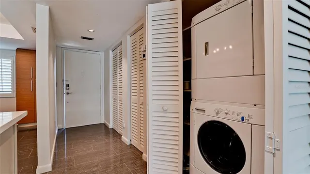 $1,395,000 | 7000 Gulf Drive, Unit 115, Holmes Beach, FL 34217